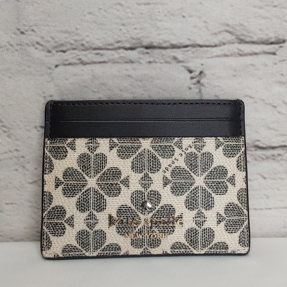 KATE SPADE SIGNATURE FLOWER CARD CASE PINMOUNT LOGO FRONT STREAMLINE DESIGN